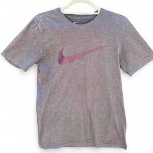 Nike Women Heather Gray Tee with Pink Swoosh